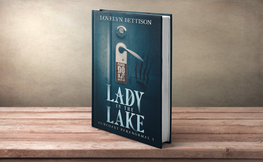 Lady in the Lake (Suncoast Paranormal 3)  Paperback
