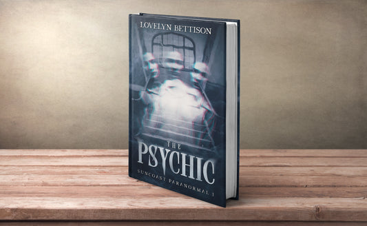 The Psychic (Suncoast Paranormal 1) Paperback